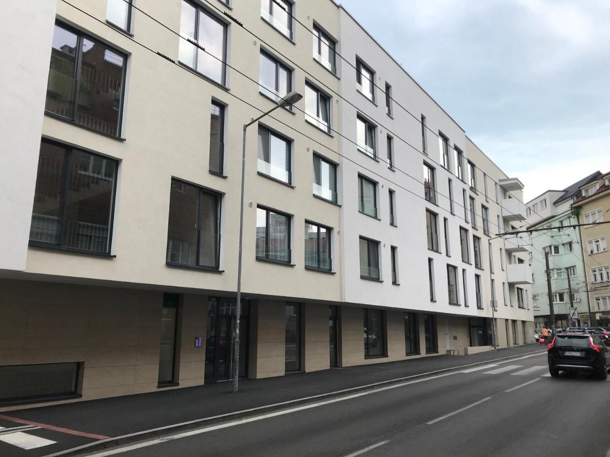 Leo Apartment Free Parking!!! Bratislava Extérieur photo
